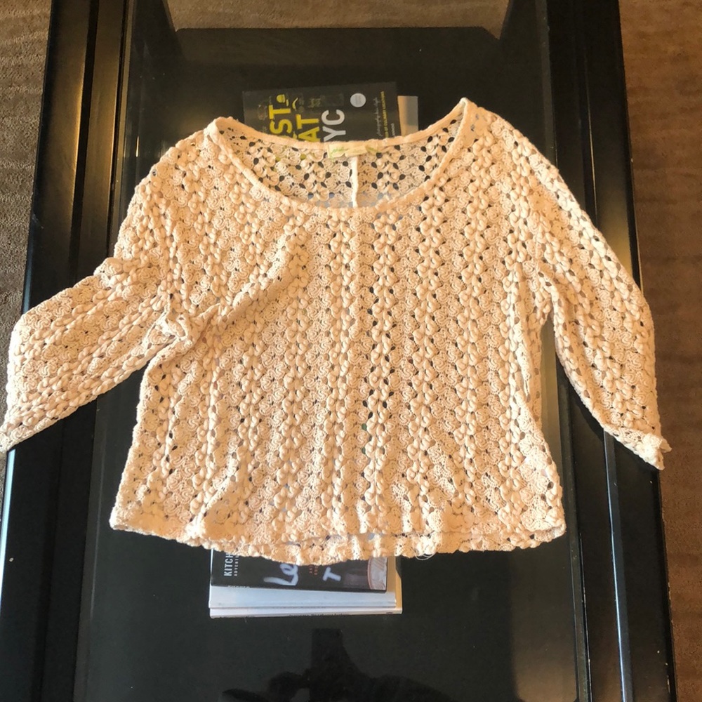 Cream Lace 3/4 sleeve shirt
